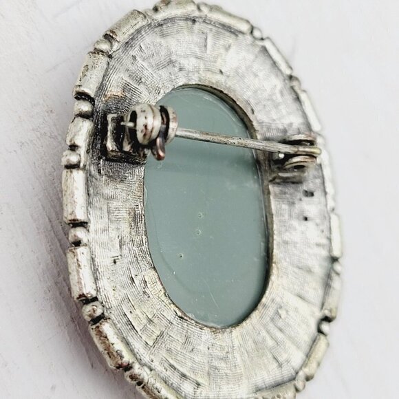 Vintage Blue Resin Cameo Brooch Brutalist Vibes Victorian Lady Antiqued Silver - Picture 3 of 4